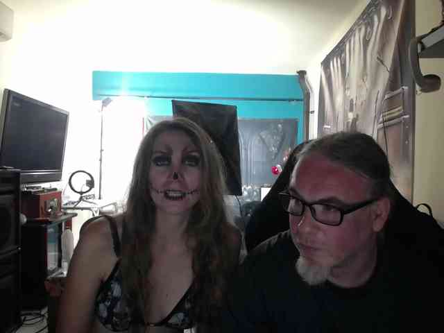GiselleandJay webcam