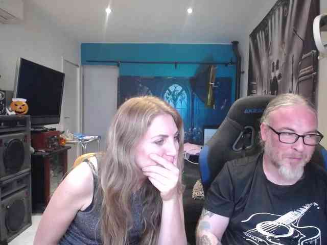 GiselleandJay webcam