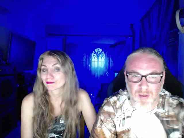 GiselleandJay webcam