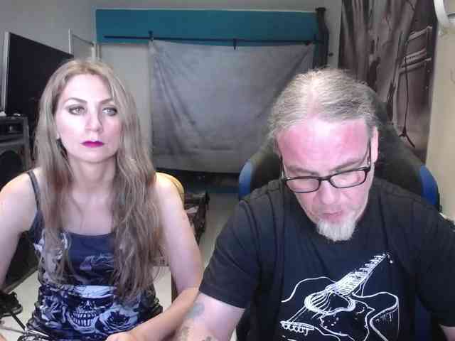 GiselleandJay webcam