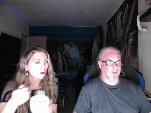 GiselleandJay webcam