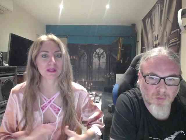 GiselleandJay webcam