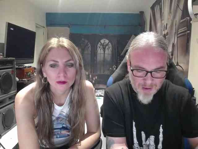 GiselleandJay webcam