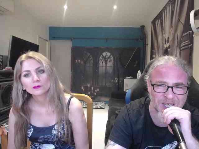 GiselleandJay webcam