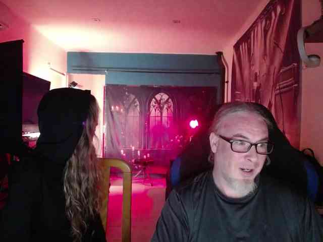 GiselleandJay webcam