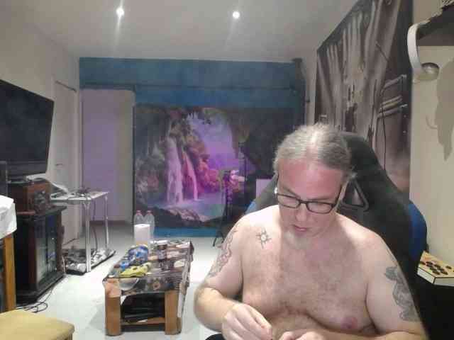 GiselleandJay webcam