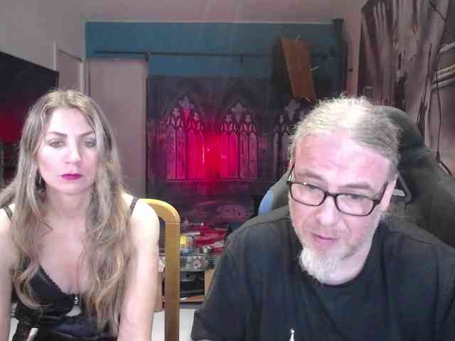GiselleandJay webcam