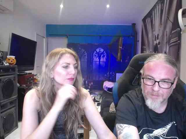 GiselleandJay webcam