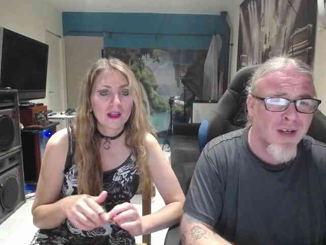 GiselleandJay webcam