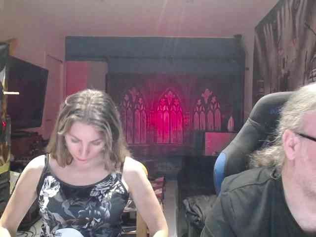 GiselleandJay webcam