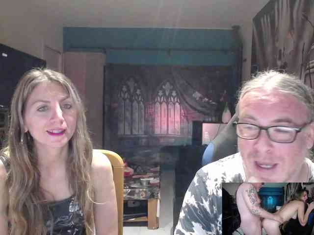 GiselleandJay webcam