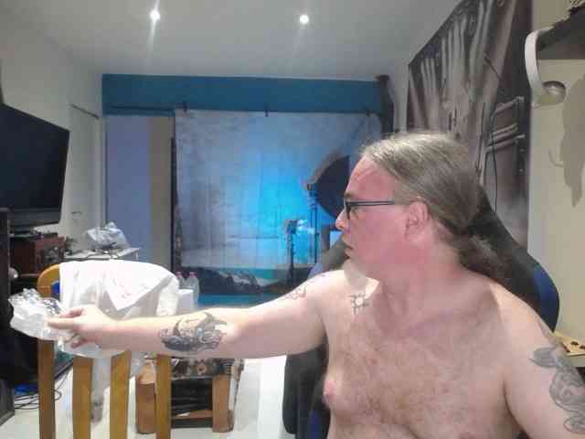 GiselleandJay webcam