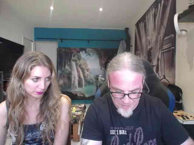 GiselleandJay webcam