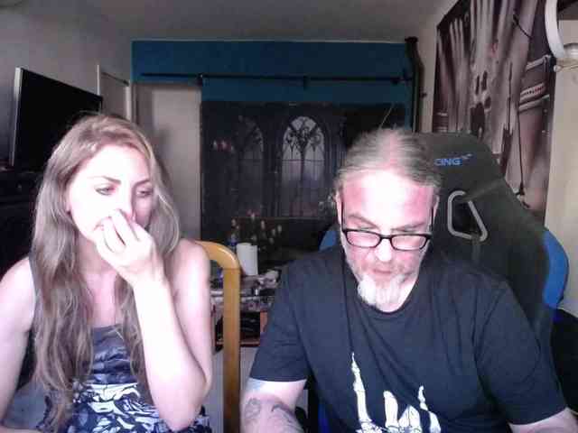 GiselleandJay webcam