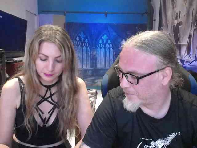 GiselleandJay webcam
