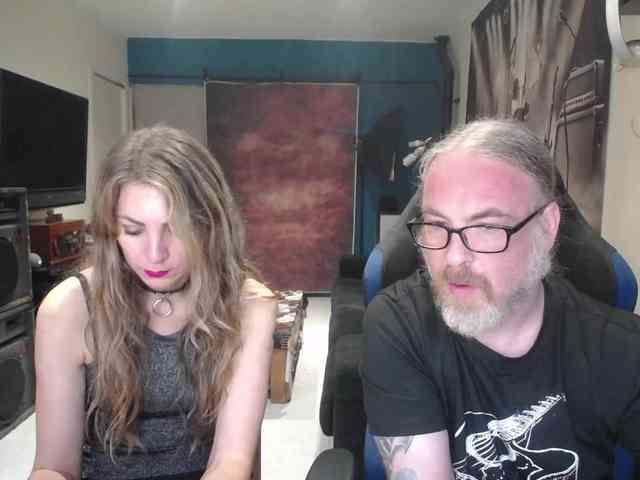 live nude chatroom GiselleandJay