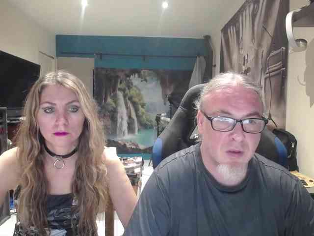 GiselleandJay webcam