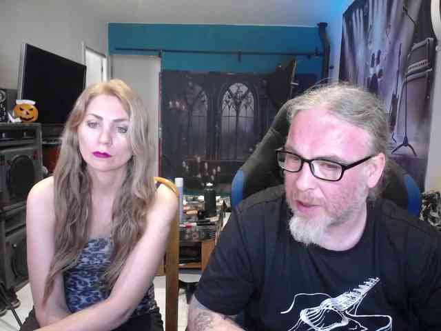 GiselleandJay webcam