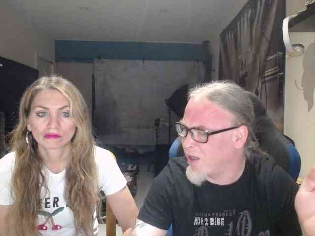 GiselleandJay webcam