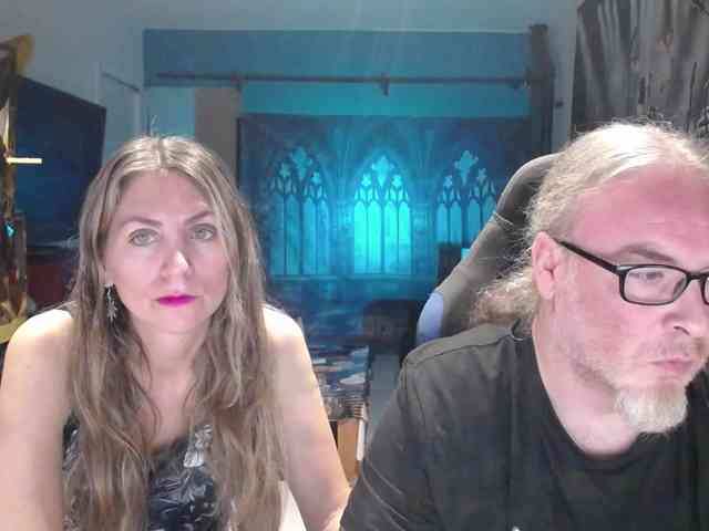 GiselleandJay webcam