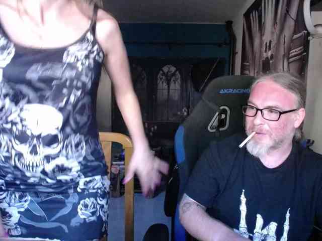 GiselleandJay webcam