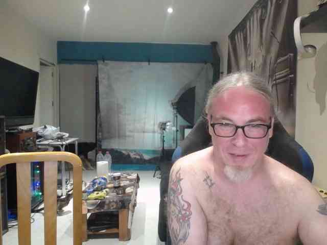 GiselleandJay webcam