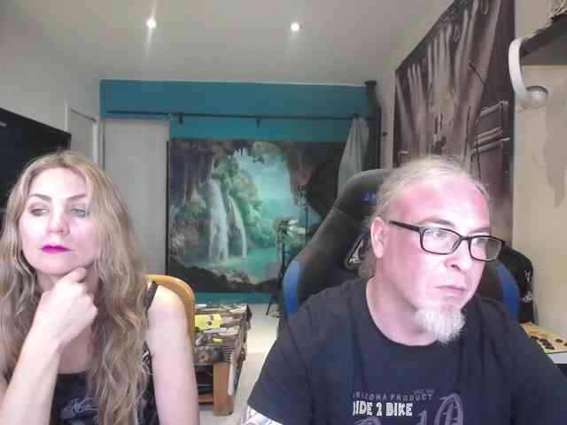 GiselleandJay webcam