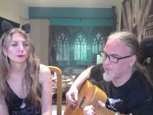 GiselleandJay webcam