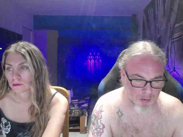 GiselleandJay Live Webcam on BongaCams