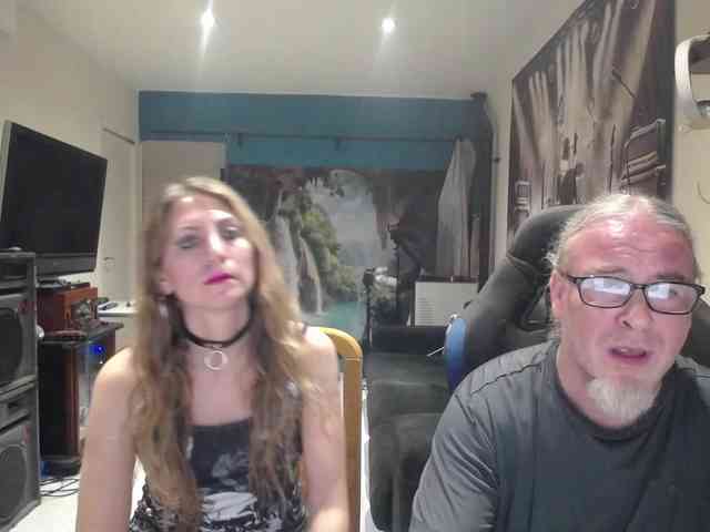 GiselleandJay webcam