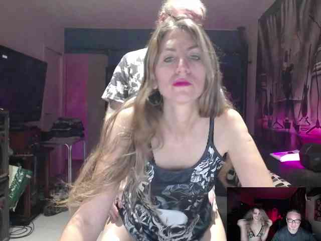 GiselleandJay webcam