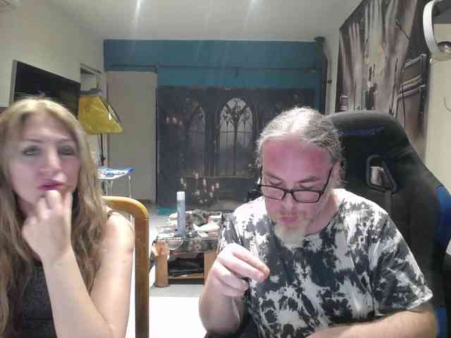 GiselleandJay webcam