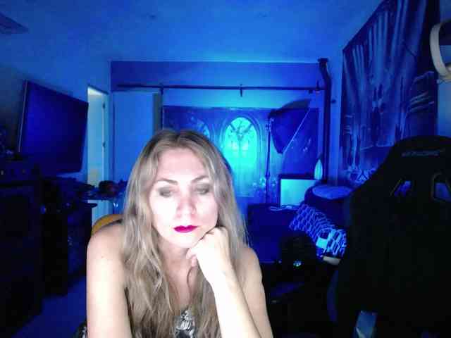 GiselleandJay webcam