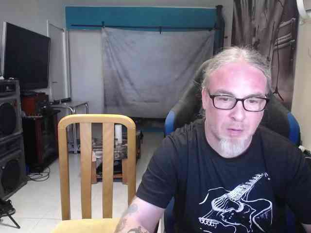 GiselleandJay webcam