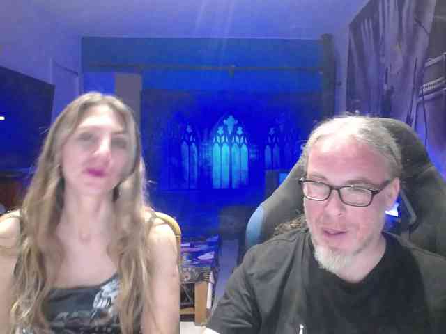 GiselleandJay webcam