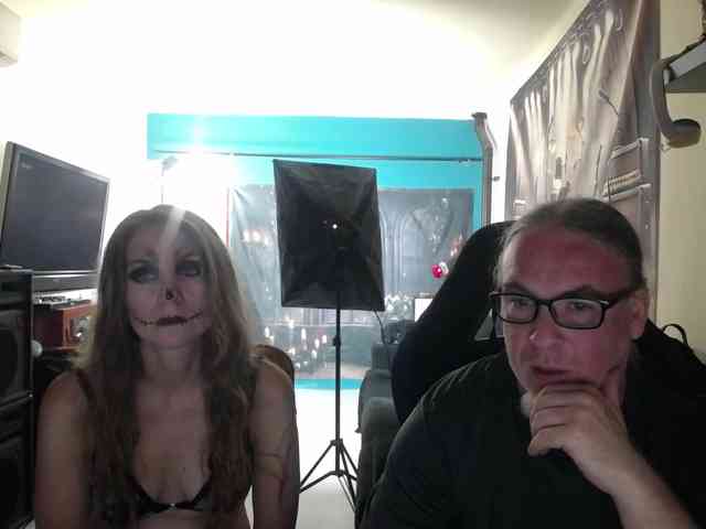GiselleandJay webcam