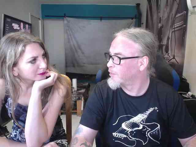GiselleandJay webcam
