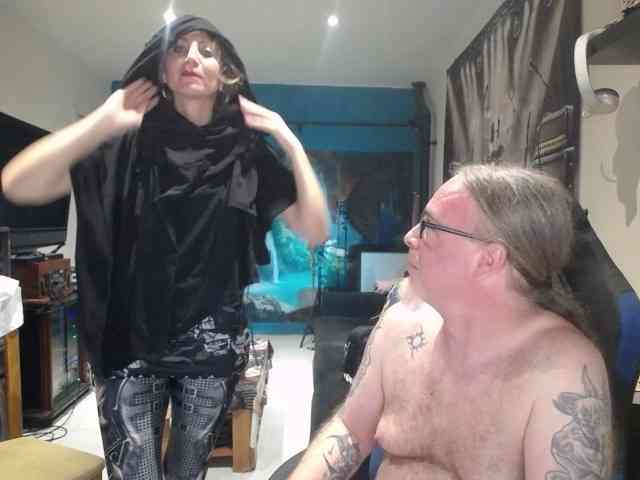 GiselleandJay webcam