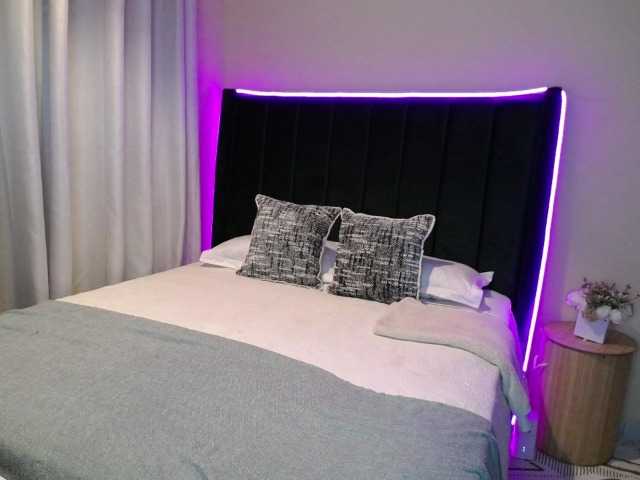 Ladyhoneyhotpot live cam profile