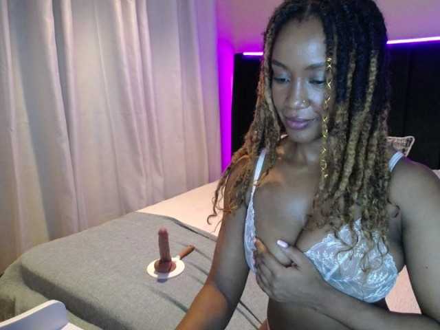 Ladyhoneyhotpot live cam profile