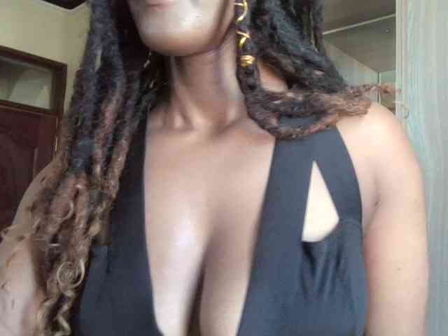 Saharangoddess webcam