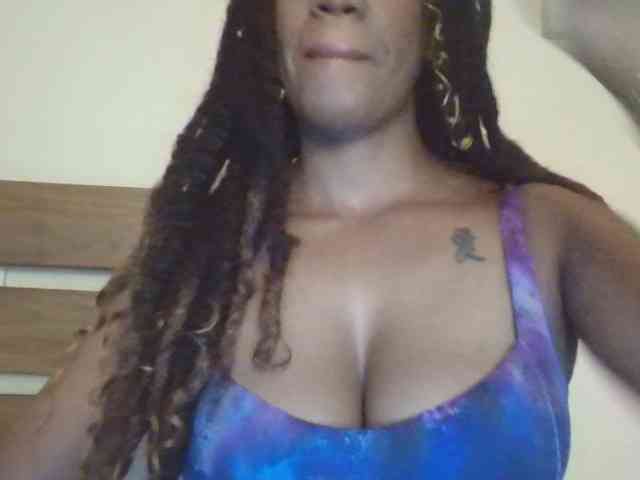 Saharangoddess webcam