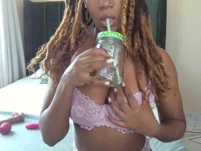 Saharangoddess webcam