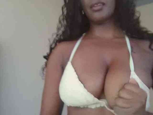 Saharangoddess webcam