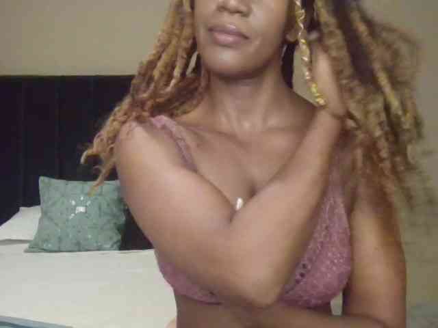 Saharangoddess webcam