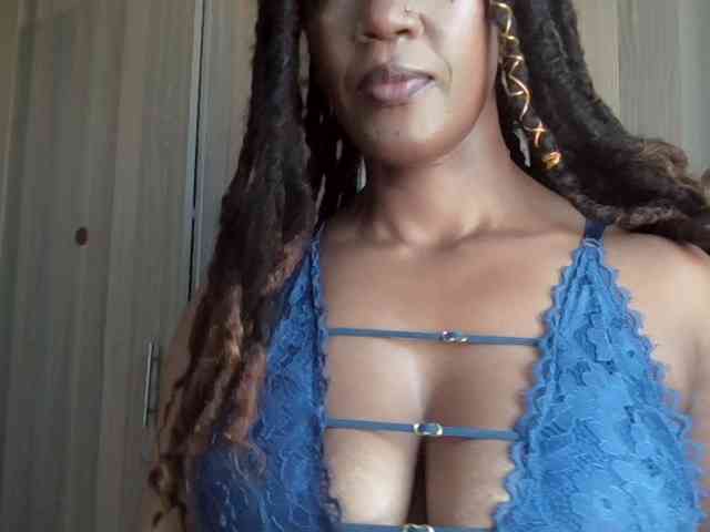 Saharangoddess webcam