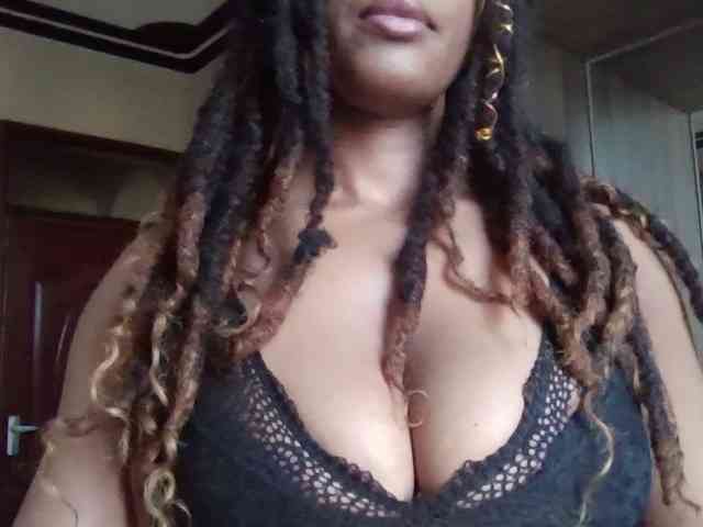 Saharangoddess webcam