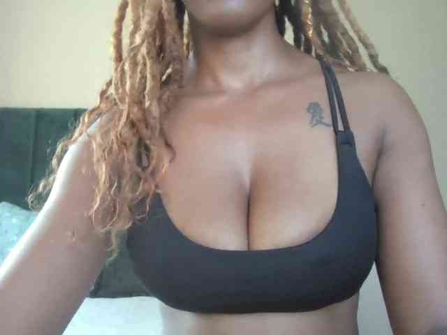 Saharangoddess webcam