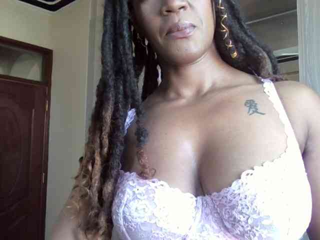 Saharangoddess webcam