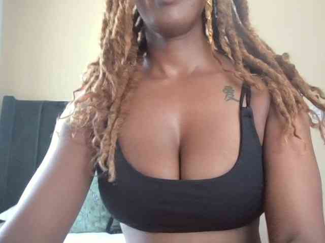 Saharangoddess webcam